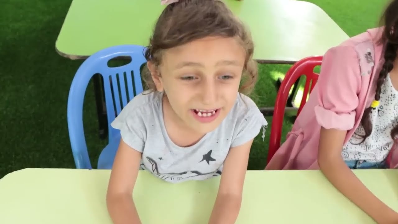 ولد صغير يكشف حقيقة المنشط شوفوا الى حصل!!؟