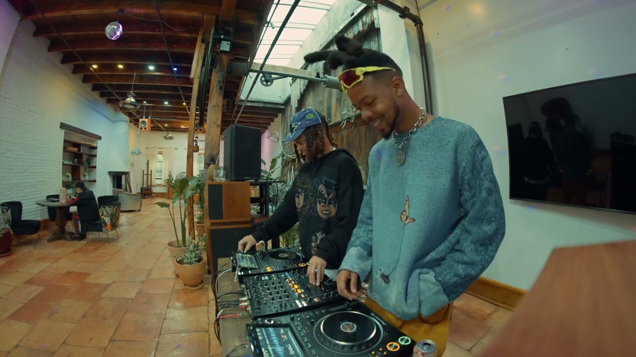 001 BASIL B2B TWEEK TUNE