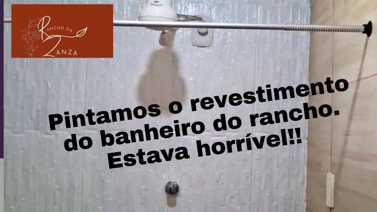 Pintamos a parede do banheiro do Rancho. Estava horrível!!