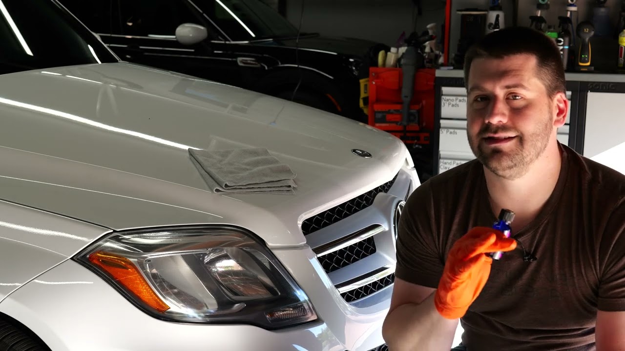 Installing a UV protective coating on oxidized headlights using Carpro Dlight IG643
