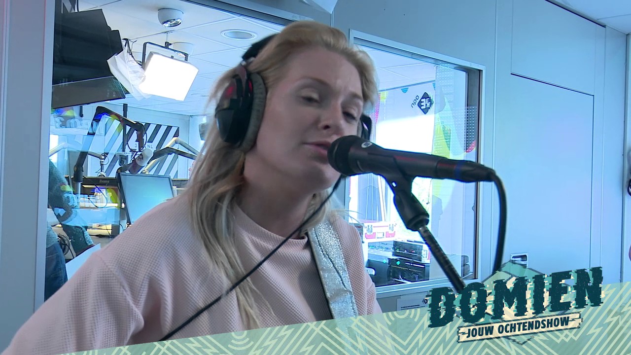 Miss Montreal-writing stories 3fm