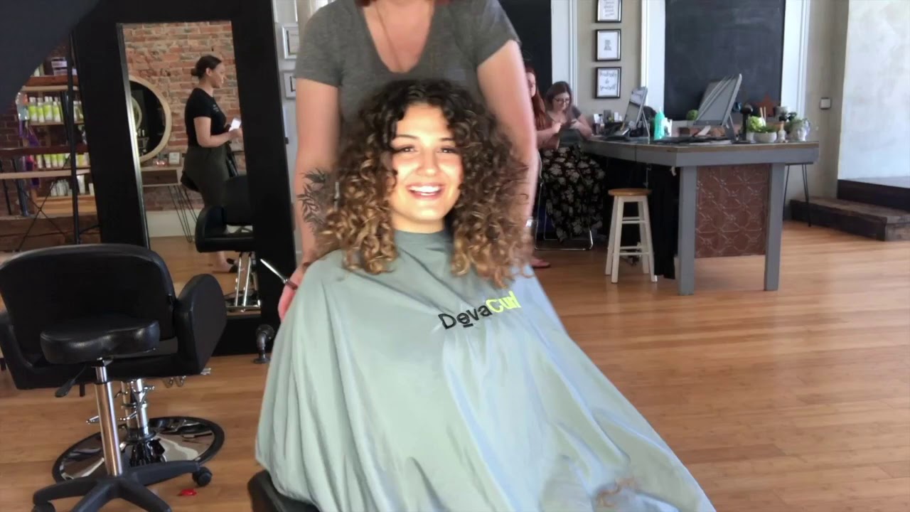 How To Cut Volume in Curly Hair and Keep Your Length