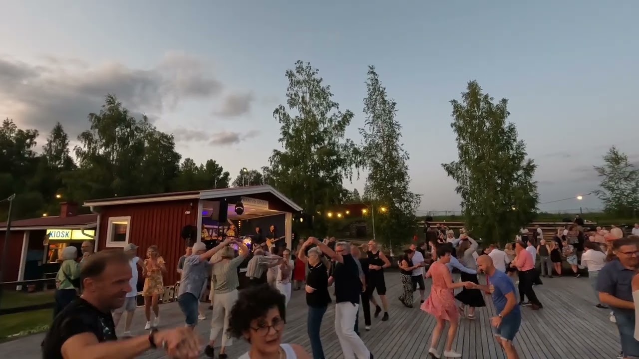 Donnez, En tiger i sängen, Hjortnäs brygga 20250709