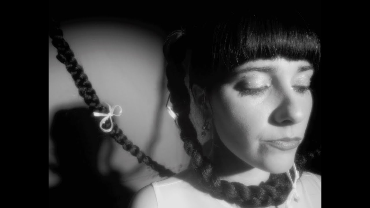 Maïcee  - I'm just mine (Official Video)