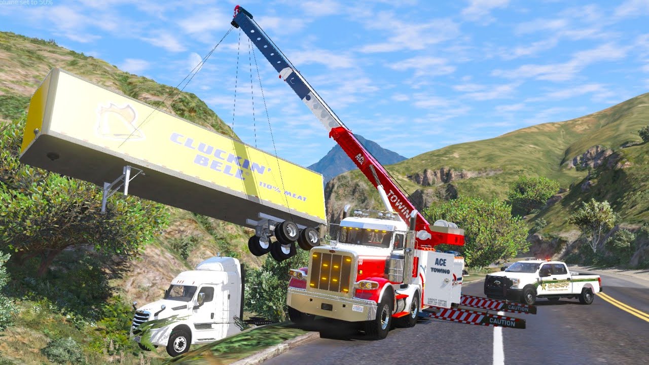 Rotator Lifting Wrecked Tractor Trailer in GTA 5 RP!