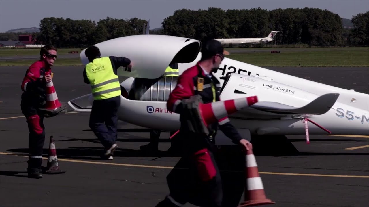 World’s first liquid hydrogen-powered plane unveiled