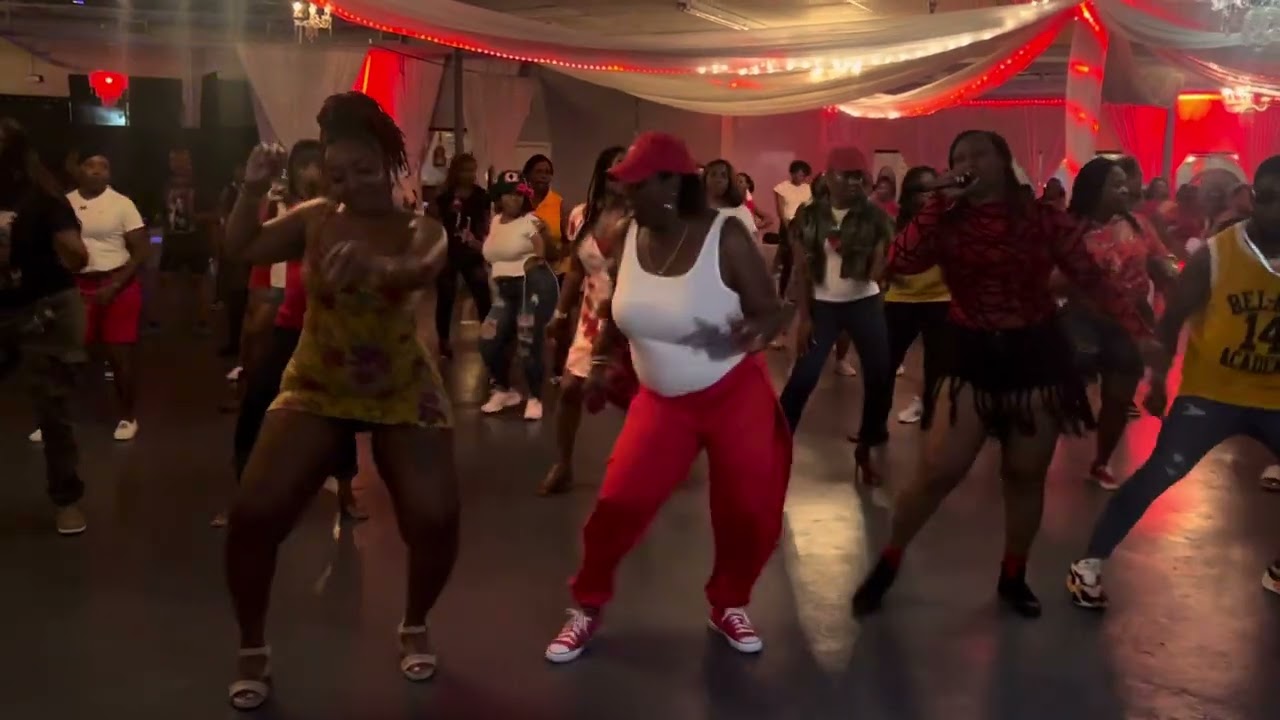 Lil Weight line dance! BEEP BEEP BEEP