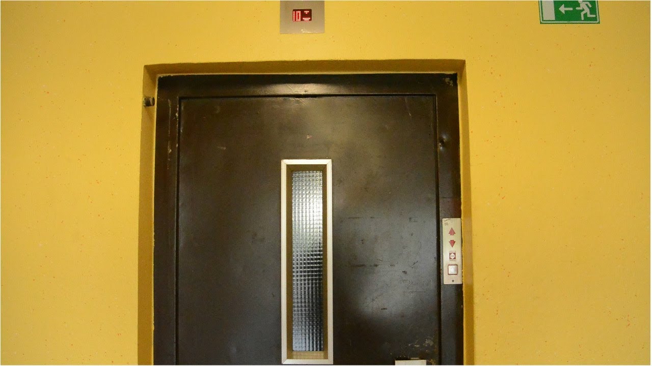 1982 Končar traction elevator (2004 mb Dvigala Bartol)+2011 Schindler @ Vojkova cesta 85, LJ,SLO