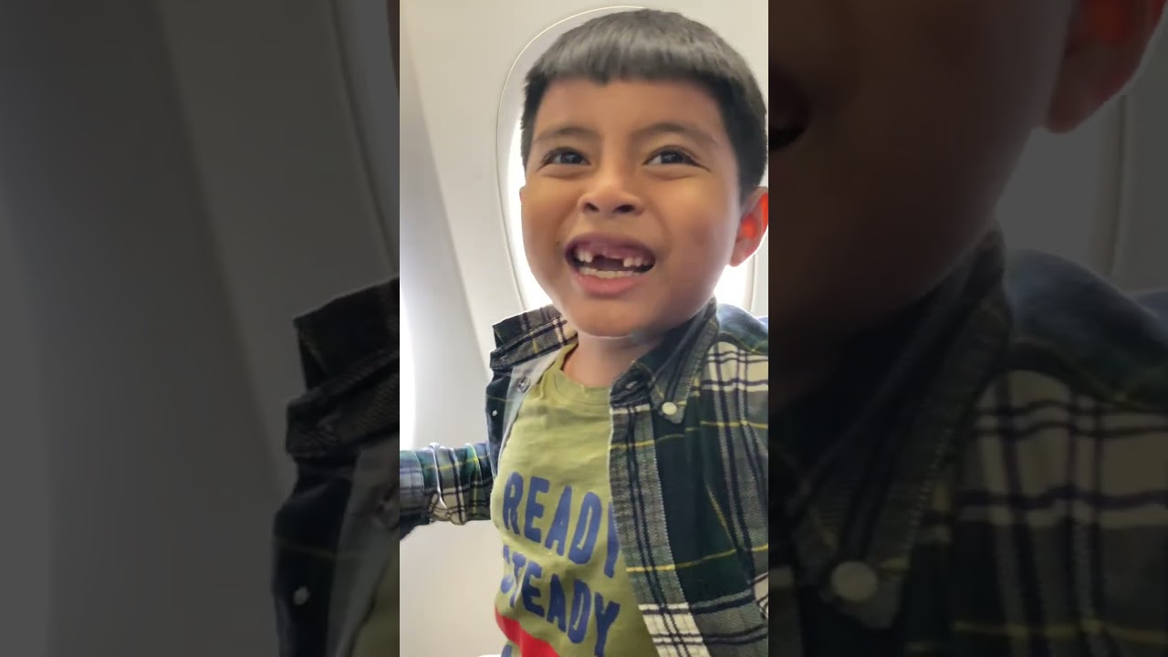 JOSE LIBURAN NAIK PESAWAT PALANGKARAYA - SURABAYA - BALI