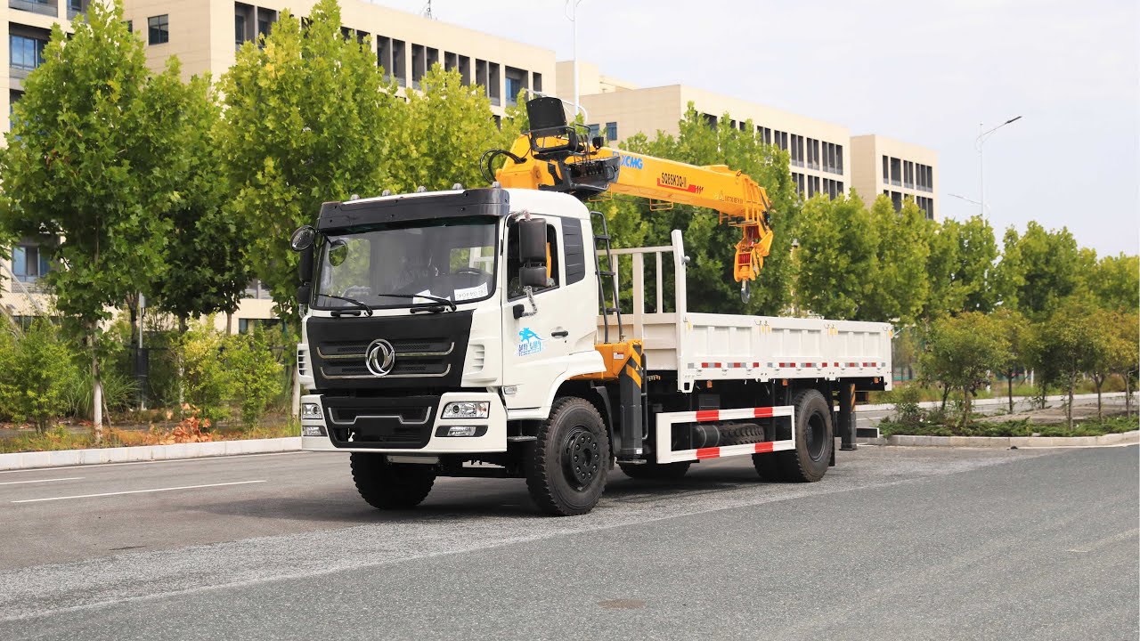 Dongfeng Crane Truck with XCMG Boom. How to Operate it? #dongfeng #xcmg #cranetruck #truck