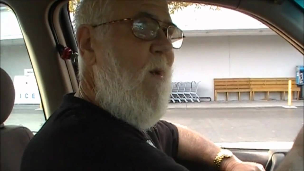 OLD MAN GOES ON A RAMPAGE GROCERY SHOPPING!