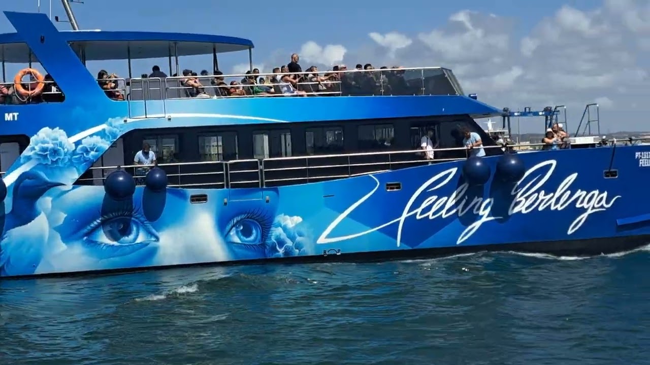 Feeling Berlenga a sair do porto de Peniche 15 de julho de 2023