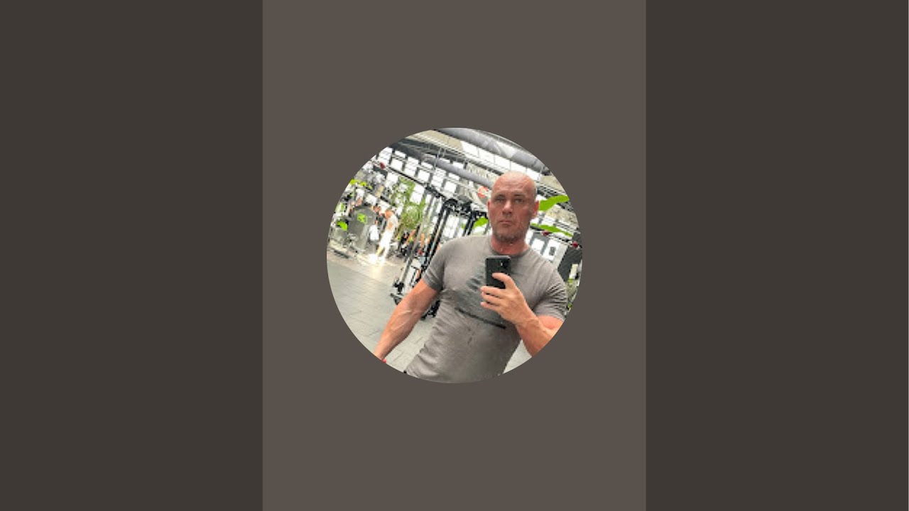 Steve Mester &eacute;lőben k&ouml;zvet&iacute;t!