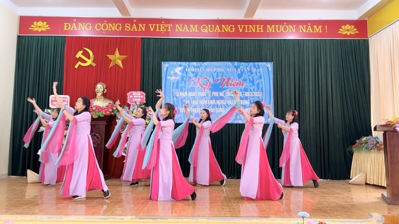 Múa Gánh Mẹ - Phụ Nữ Làng VH Kỳ Sơn.