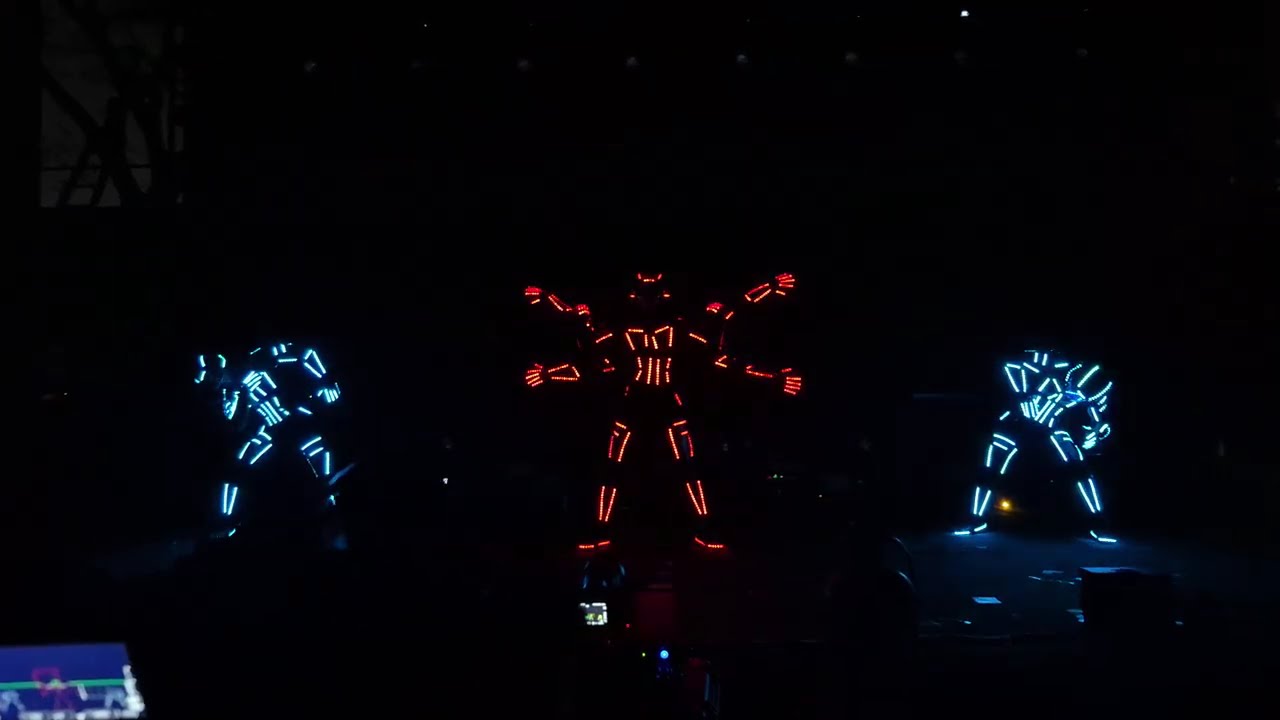 IIT Bombay Techfest 2025 | MJ5 Style Dance Performance@MJ5Crew 