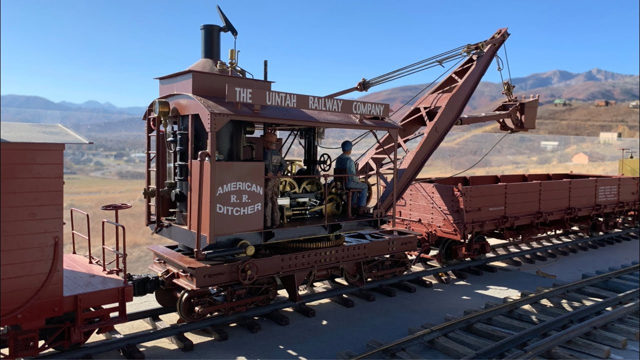 Jim Hadden's Live Steam Heisler and Live Steam Operating Ditcher