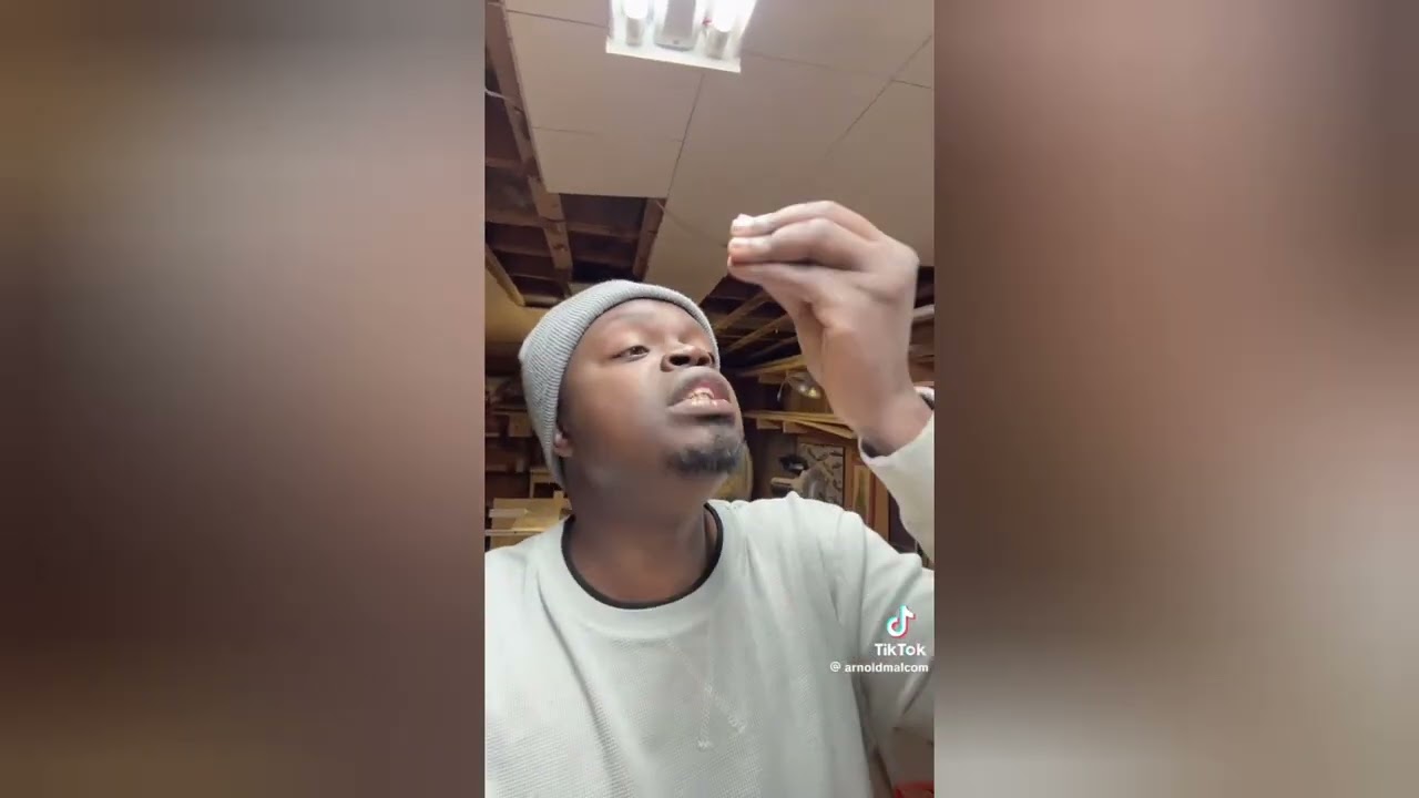 MALCOM(Machaji na manyonyois) STORY ZA JABA 😂😂😂😂