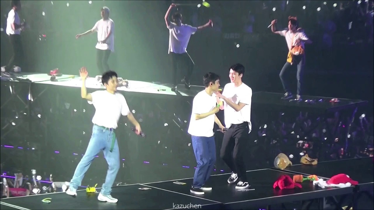 180811 EXO(엑소)-Run(D.O.→ BEAKHYUN→D.O.,SEHUN,SUHO,XIUMIN focus)@The EℓyXiOn[dot] in Macao Day2