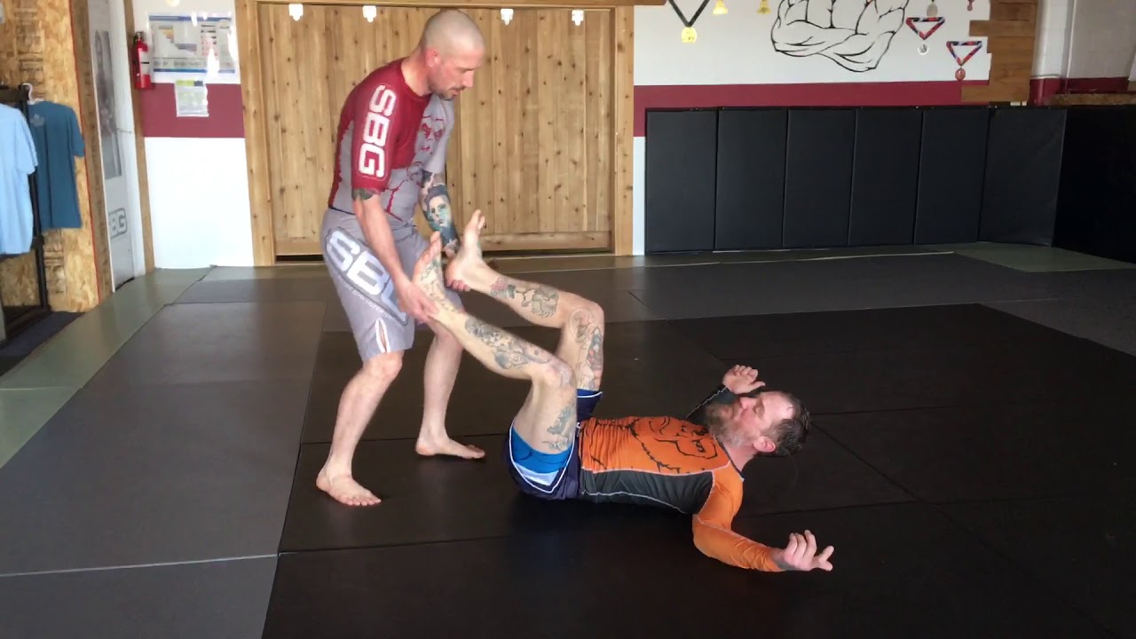 Open guard entry into ashi garami
