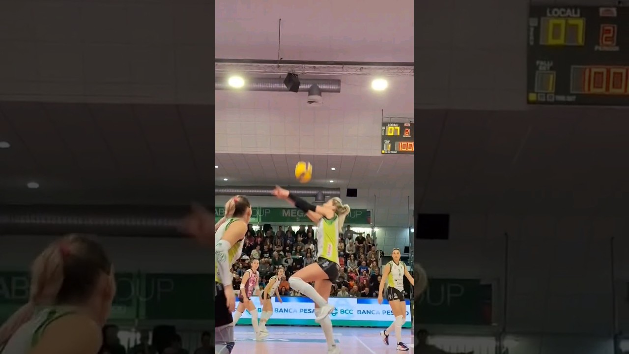 MONSTER BLOCK MAJA 🙌🏻 Amazing Block by @aleksic_maja  in #Vallefoglia - #Bergamo💥 #volleyball #block