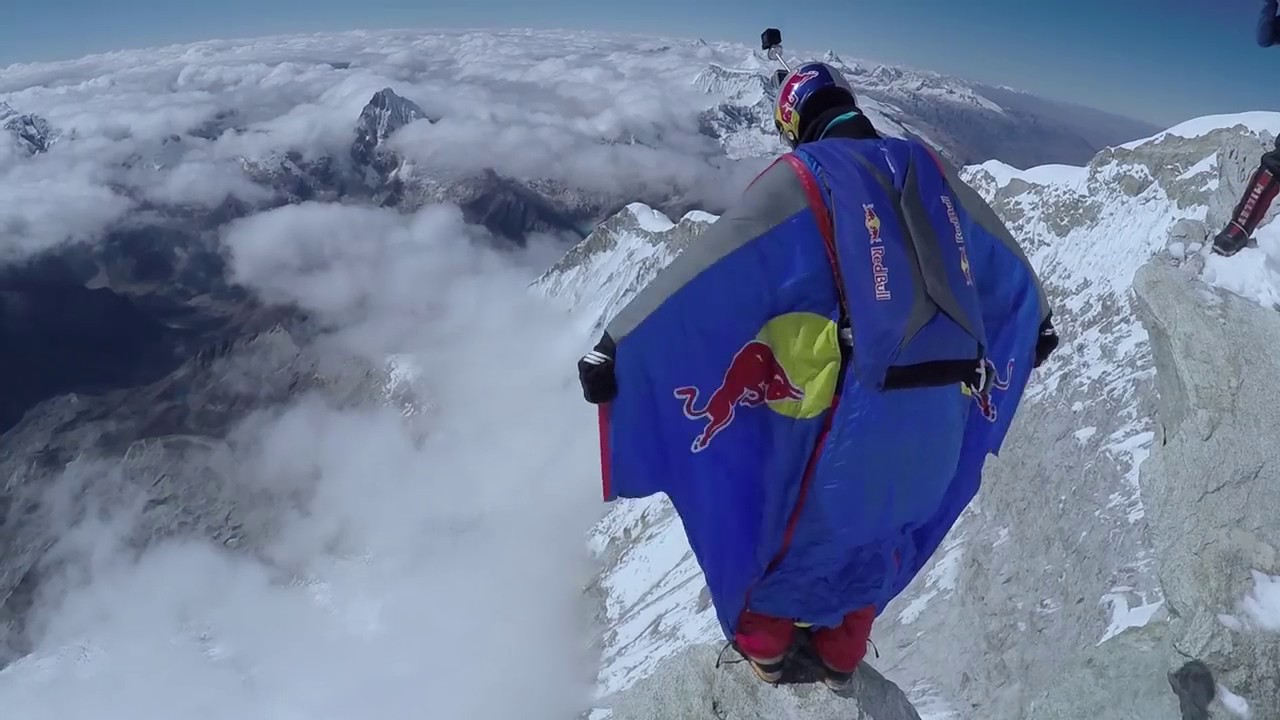 Monta&ntilde;ista ruso salt&oacute; desde el nevado Huascar&aacute;n