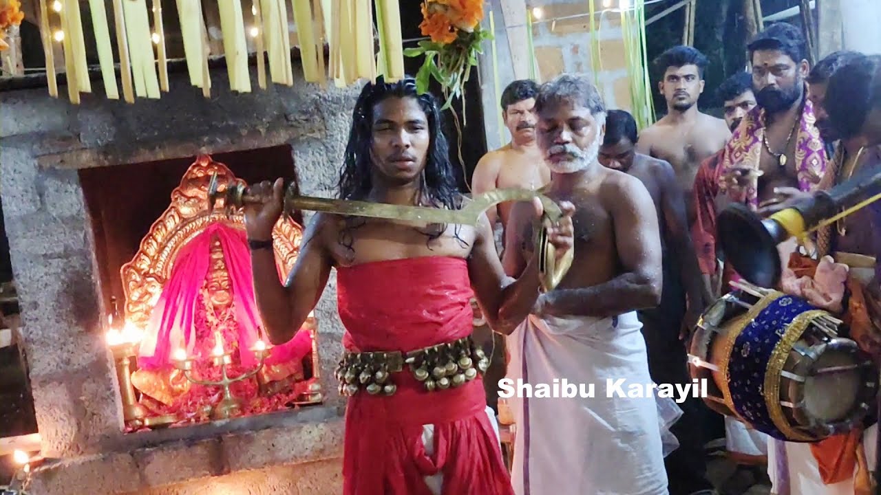 ശ്രീ പായംപറ ഭഗവതി ക്ഷേത്രത്തിലെ ദേവിയുടെ എഴുന്നള്ളിപ്പ് | DEVI THULLAL (NRUTHAM) | DEVI EZHUNALLIPPU