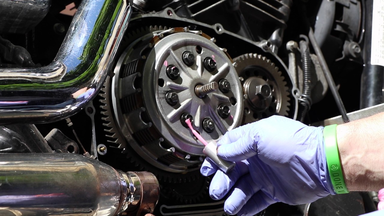 Suzuki Marauder 800 Clutch Replacement - Part 2 - Clutch Disassembly