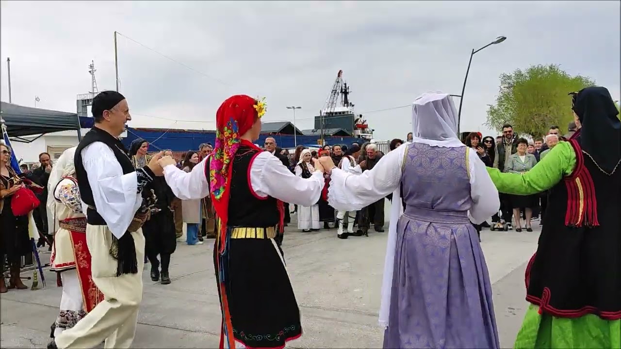 Παραδοσιακοί χοροί ανήμερα 25ης Μαρτίου