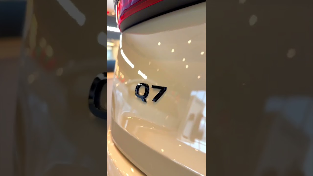 2025 Audi Q7 &mdash; Confident handling and plenty of seating.