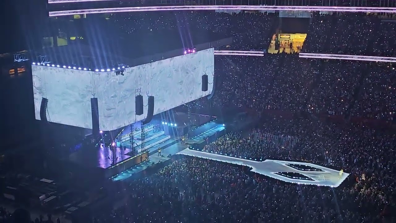 Morgan Wallen - Whiskey Glasses (live at Gillette Stadium August 23, 2025)