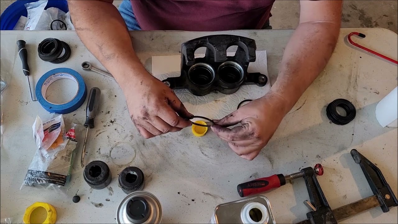 2006 10 Ford Explorer Front Caliper Rebuild