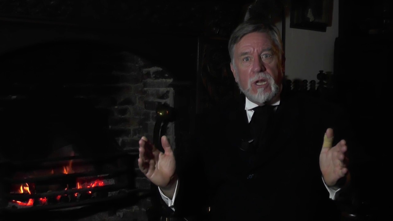 Browsholme Hall | Simon Entwistle's Ghostly Tales From The Graves - Christmas Edition