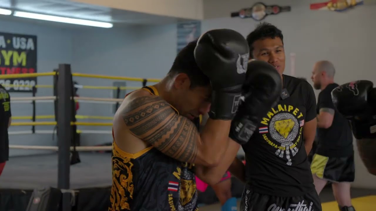Smokin’ Jo Nattawut Teaches His Explosive Muay Thai Style at Malaipet Sasiprapa USA Gym (Clovis, CA)