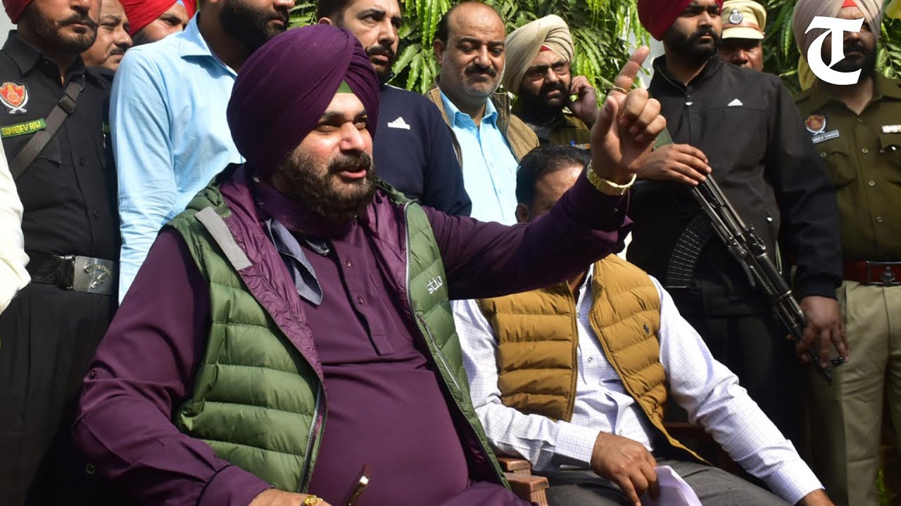 Navjot Sidhu slams Sukhbir Badal