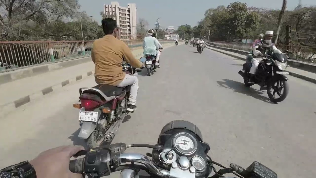 Commute Adventure | Riding Through the Bustling Streets of Ballia City on My Classic 350 | Ride 14