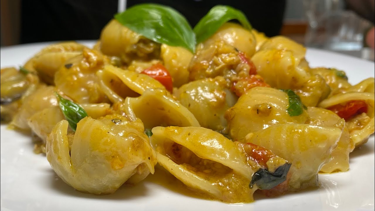 Pasta con Melanzane e Salsiccia