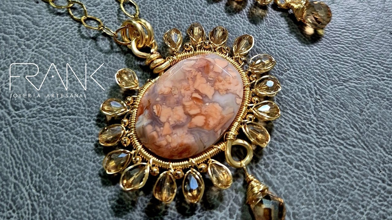 Dije en alambrismo,  piedra ranurada by FRANK ROBLEDO DESIGNS WIRE