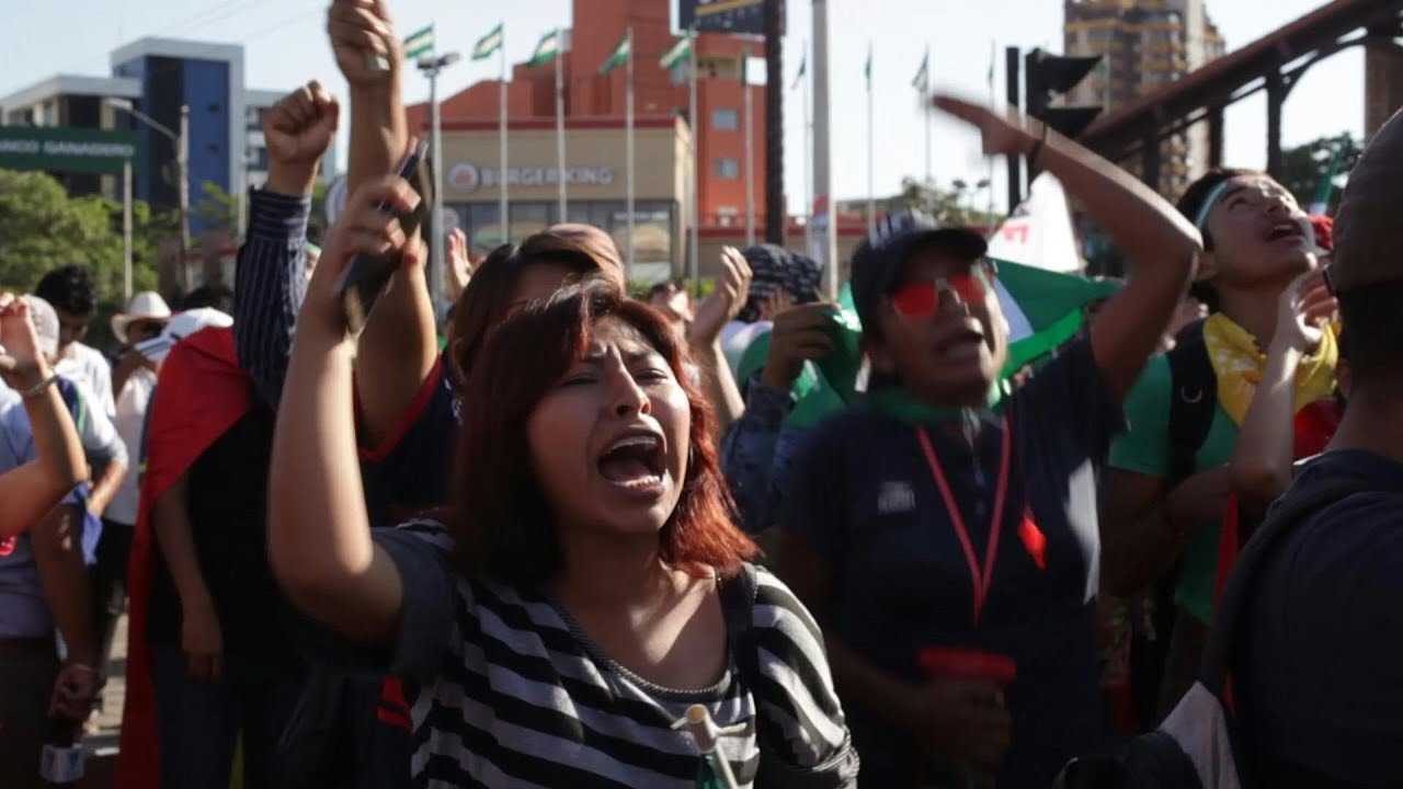 Anti-govt protesters sloganeer against Evo Morales in Santa Cruz | AFP