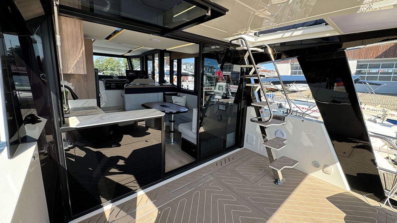 RENTNER in BERLIN WOHNEN FÜR 300 € im XL HAUS AUF DEM WASSER! Cobra Yachts Campione 41