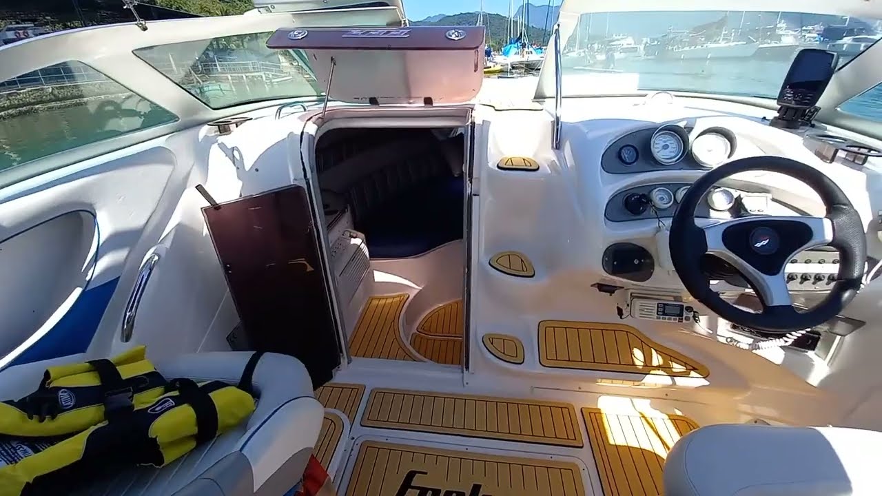 Focker 255 com ar condicionado. Exclusiva. Embarcação a venda em Parati  - RJ
