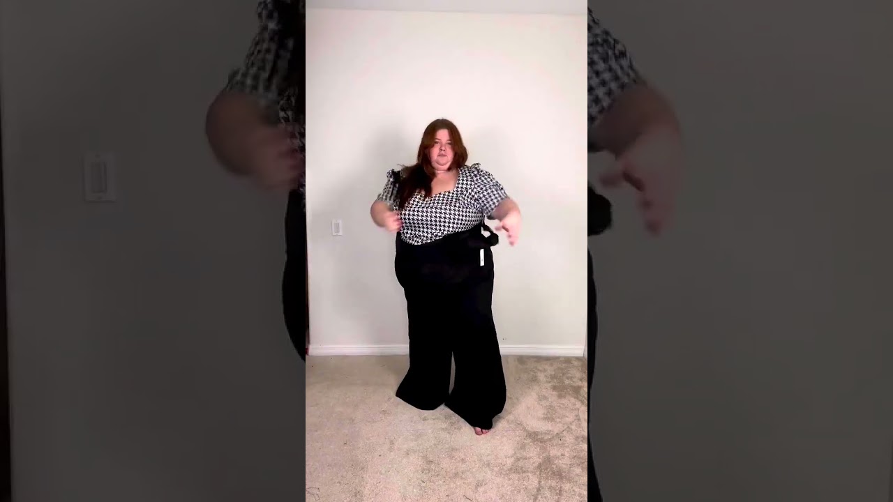 This shirt is a YES but the pants are a big NO 😬⁠ ⁠ I ordered these suspender pants in a size 4