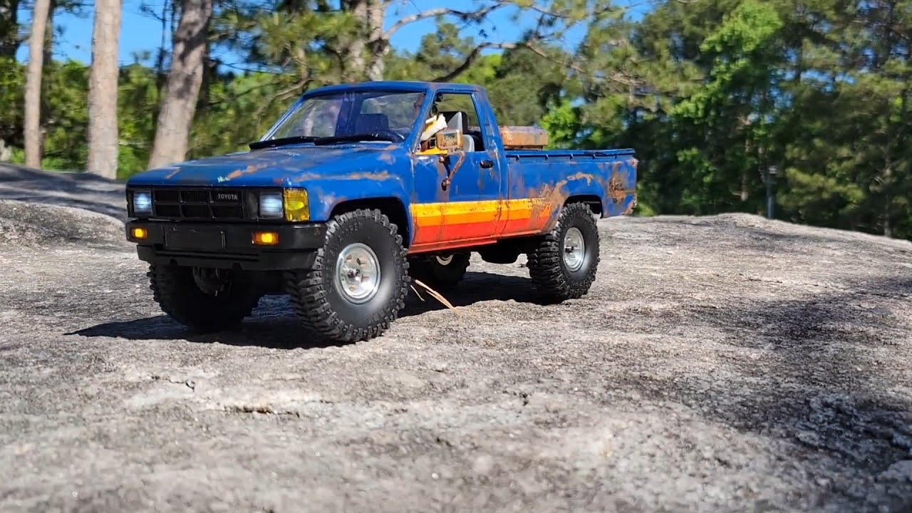 FMS 1/18 Toyota Hilux and Comp Info.