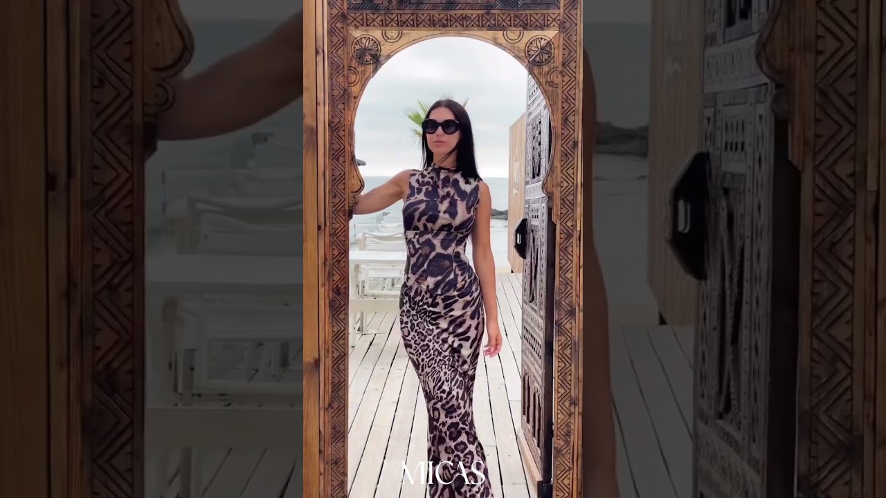 Платье для пляжных клубов, поздних обедов и прогулок у воды.#micasofficial #леопардовоеплатье #ку...