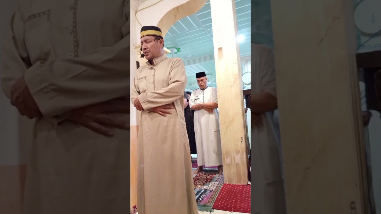 Adzan maghrib edisi malam jumat di mesjid baitul makmur kompleks pasar basa mandonga Kendari