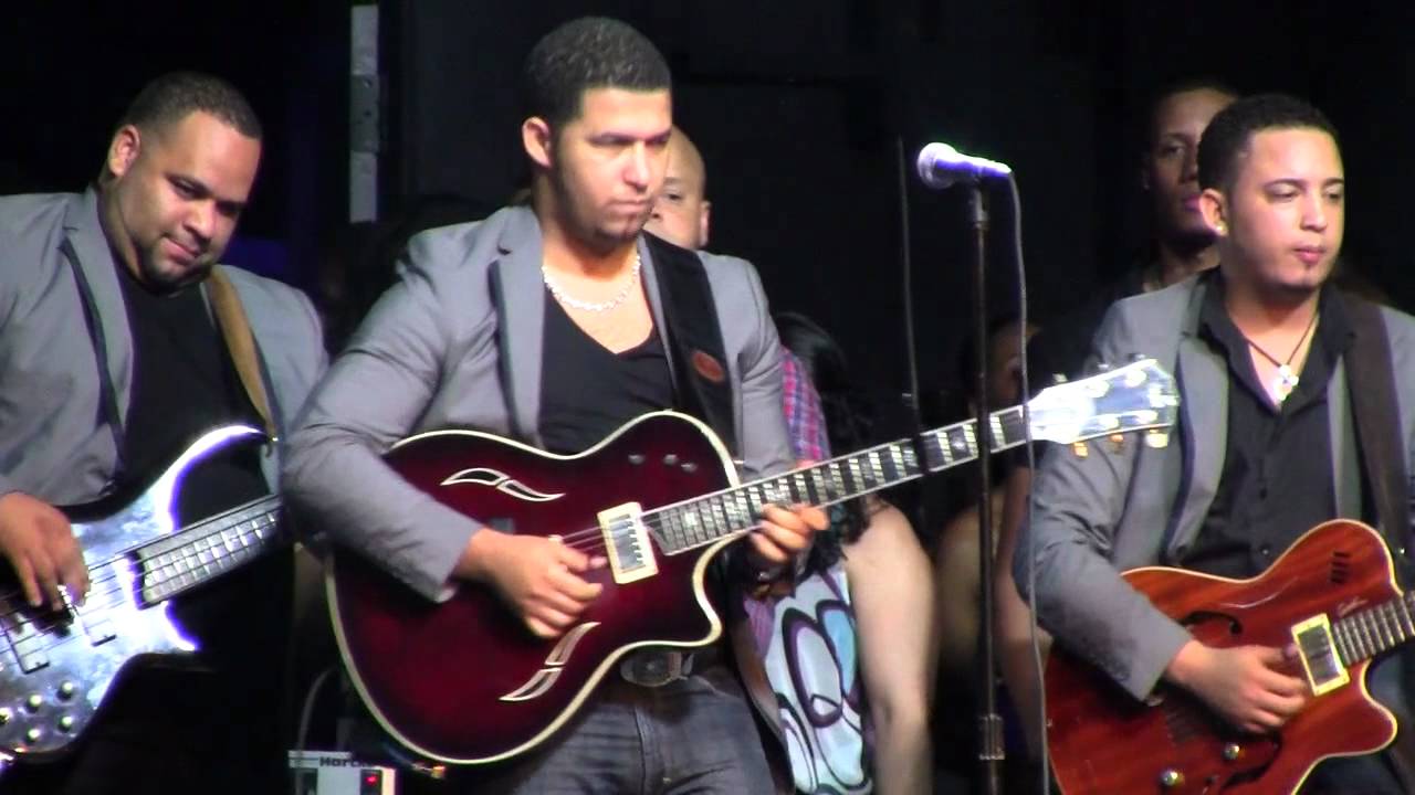 Zacarias Ferreira - Me Sobran Las Palabras @ Amazura 09.01.12