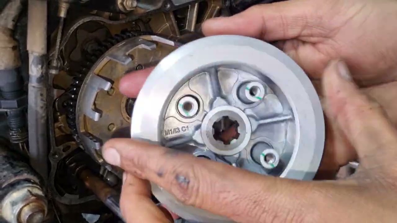 Mk.lide cluch inner fitting #mechanicalengineering #jassautoworkshop #viralpost #tranding 