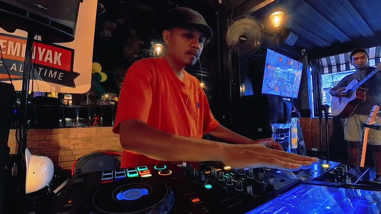 Dinner  Session 1 Pop classic, Disco Funk, Latin (Live At The Goat Seminyak)