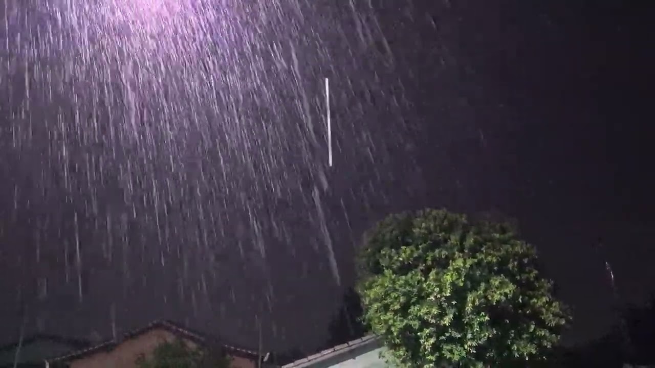 Temporal com vento e trovoadas em Mozarlândia, Goiás,  12/02/2026 Bom para Dormir