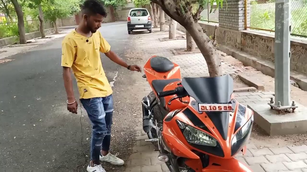 Best modified yamaha r15 v2 with fat trye