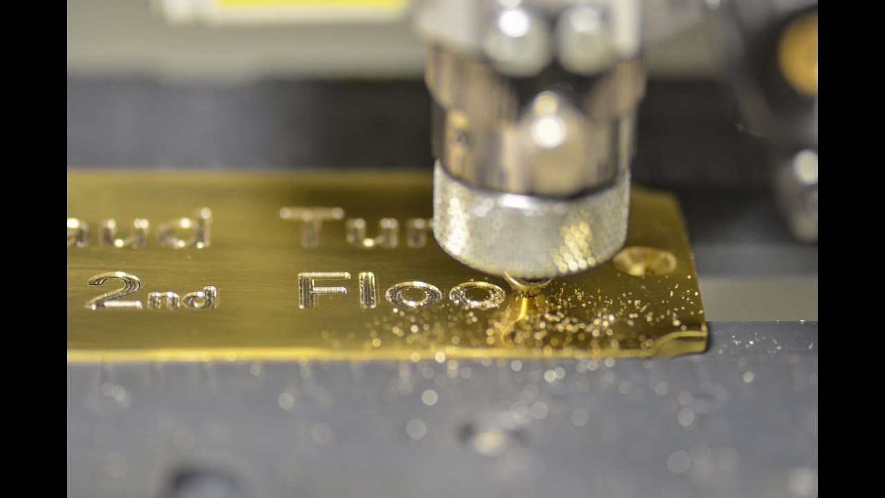 Gravostyle Software - Simple Plate Setup Tutorial & Text Editing with Rotary Engraver